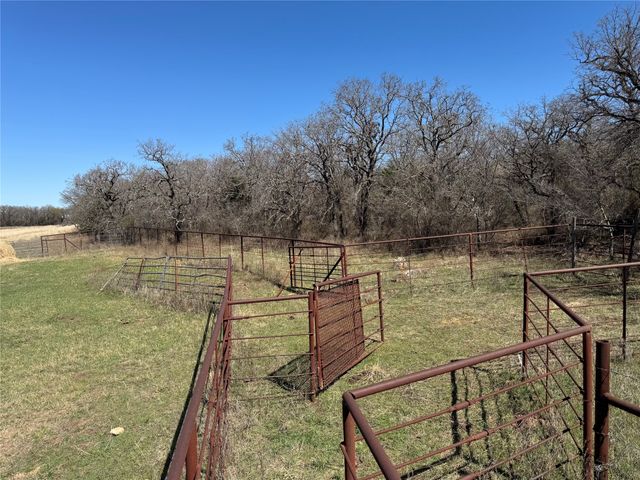 986 County Road 1785, Sunset, TX 76270