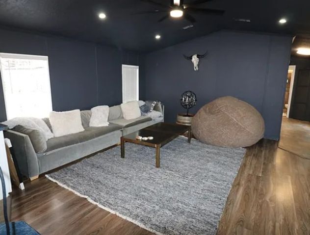 986 County Road 1785, Sunset, TX 76270