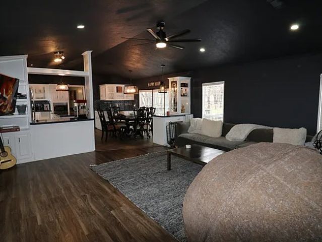 986 County Road 1785, Sunset, TX 76270