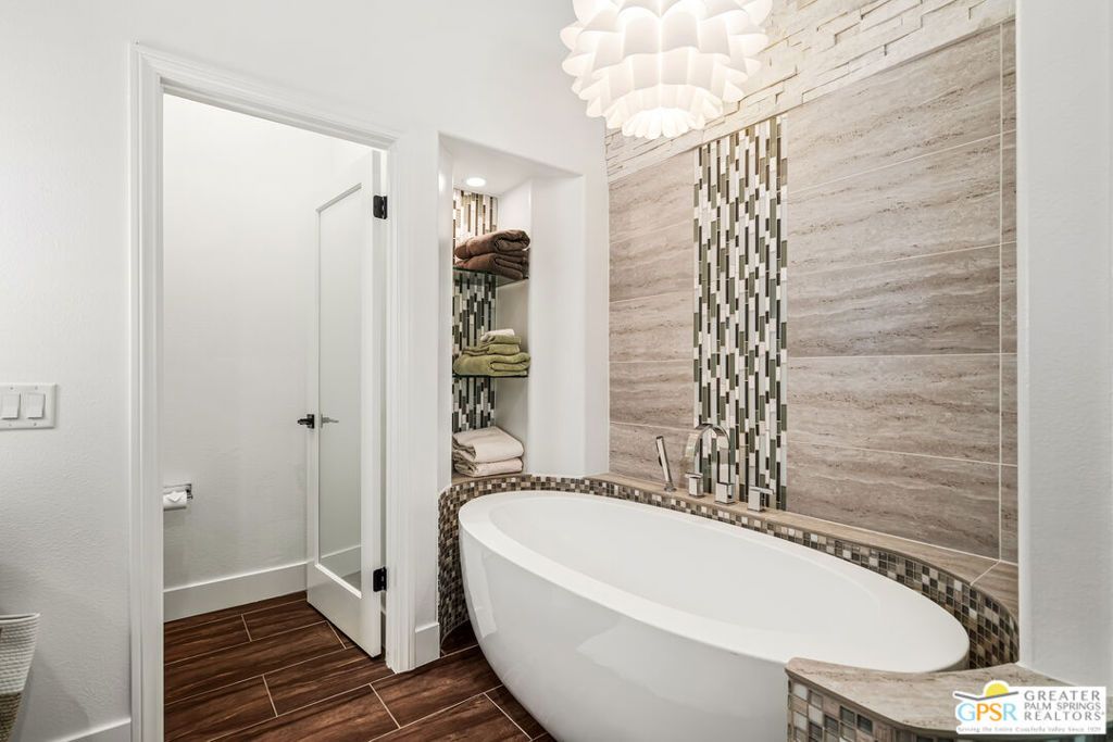 Image 28 of property listing at 1165 Abrigo Road, Palm Springs, CA 92262