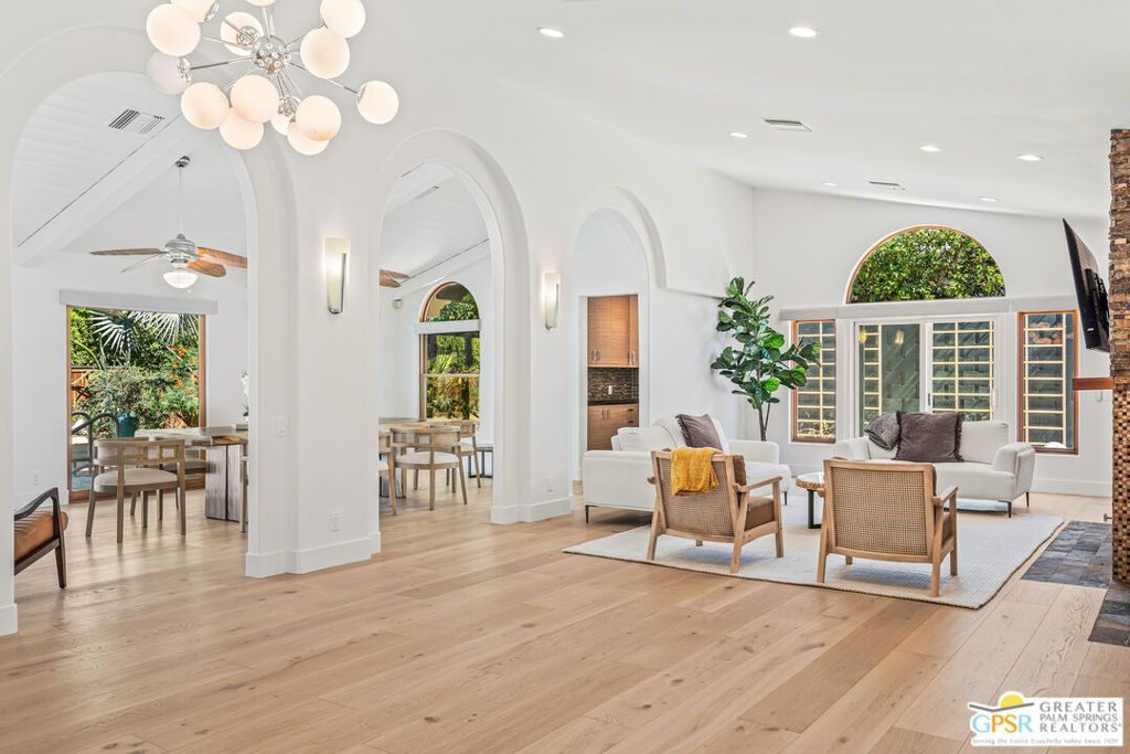 Image 6 of property listing at 1165 Abrigo Road, Palm Springs, CA 92262