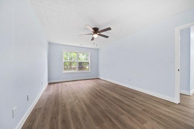 185 Groveport Pike, 4C, Canal Winchester, OH 43110