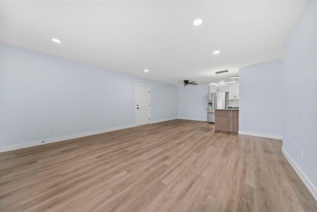 185 Groveport Pike, 4C, Canal Winchester, OH 43110
