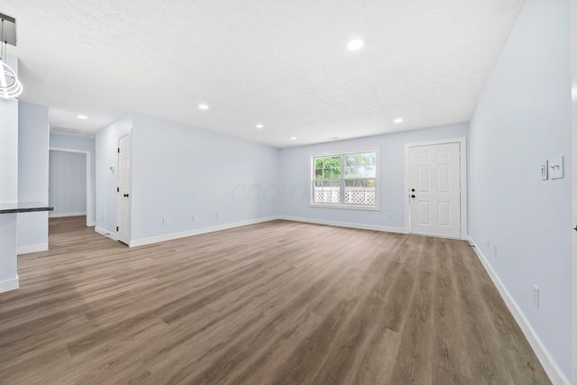 185 Groveport Pike, 4C, Canal Winchester, OH 43110