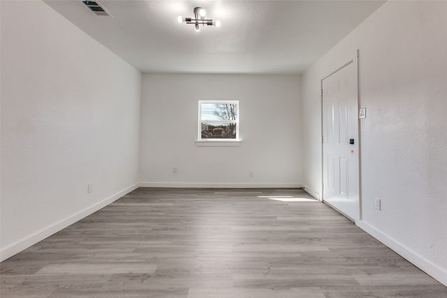 629 N 4th Street, Garland, TX 75040