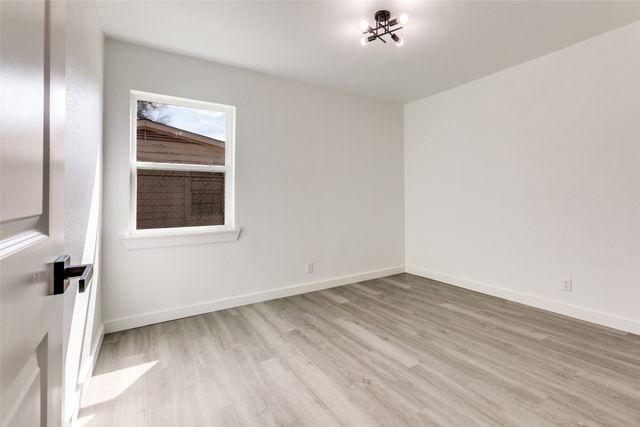 629 N 4th Street, Garland, TX 75040