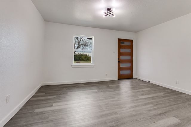 629 N 4th Street, Garland, TX 75040