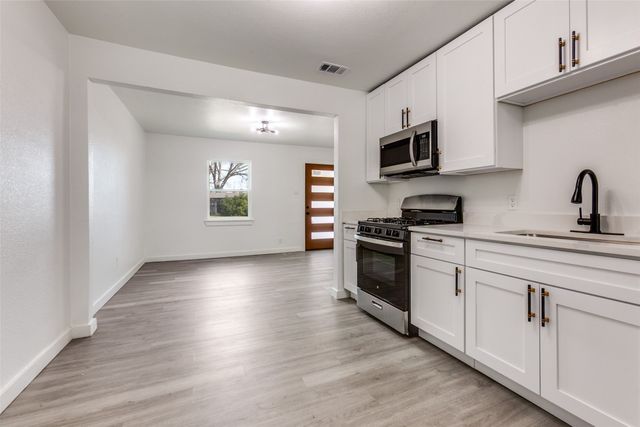 629 N 4th Street, Garland, TX 75040