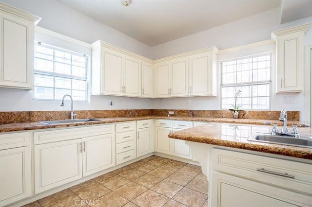 1807 S Bonnie Brae Street, Los Angeles, CA 90006