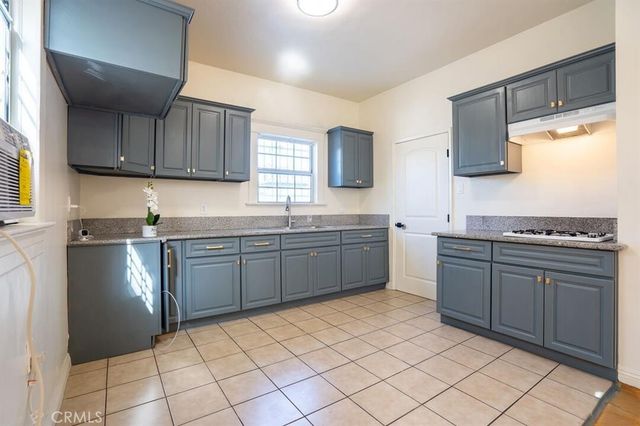 1807 S Bonnie Brae Street, Los Angeles, CA 90006