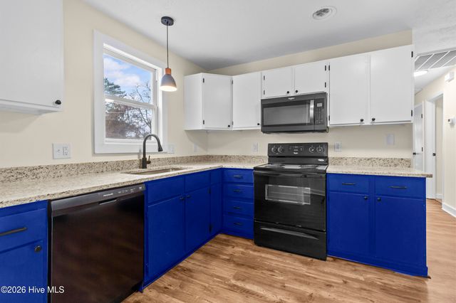 325 Miller Boulevard, Havelock, NC 28532