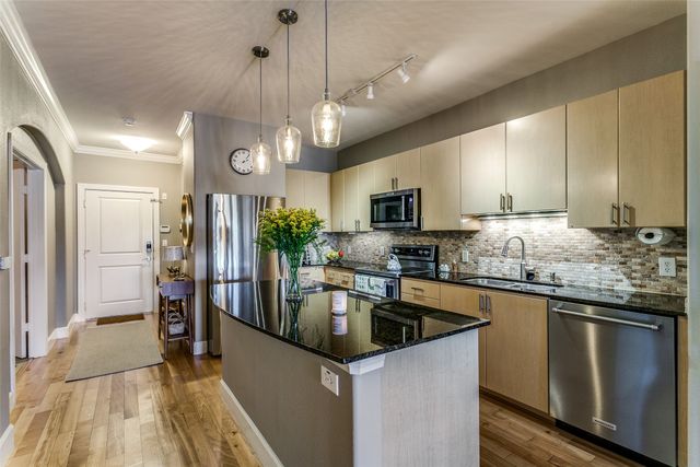 3818 Holland Avenue 307, Dallas, TX 75219