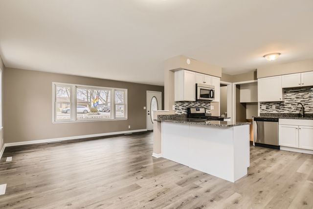 120 Roberts Road, New Lenox, IL 60451