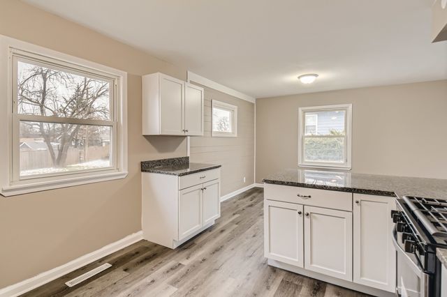 120 Roberts Road, New Lenox, IL 60451
