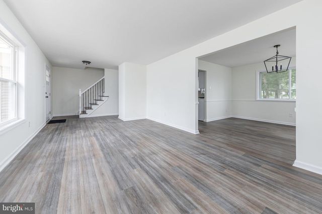 1622 WHITE OAK LN, Williamstown, NJ 08094