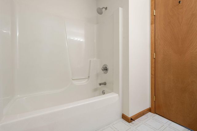 1308 W 82nd Place, Merrillville, IN 46410