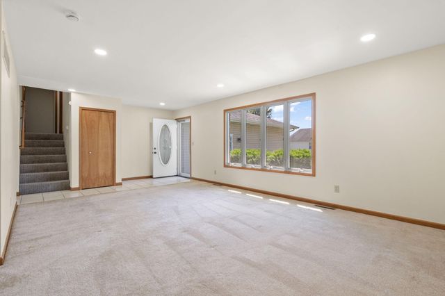 1308 W 82nd Place, Merrillville, IN 46410