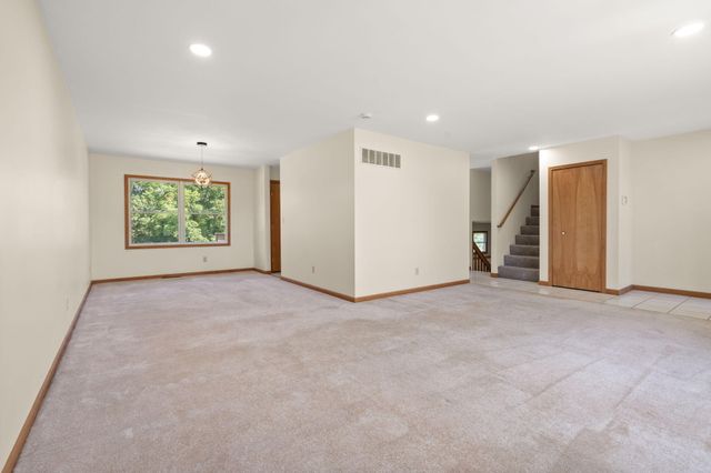 1308 W 82nd Place, Merrillville, IN 46410