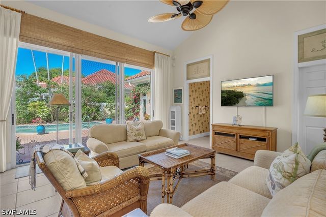 7060 VERDE WAY, Naples, FL 34108