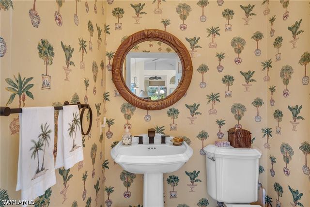 7060 VERDE WAY, Naples, FL 34108