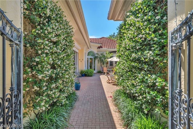 7060 VERDE WAY, Naples, FL 34108