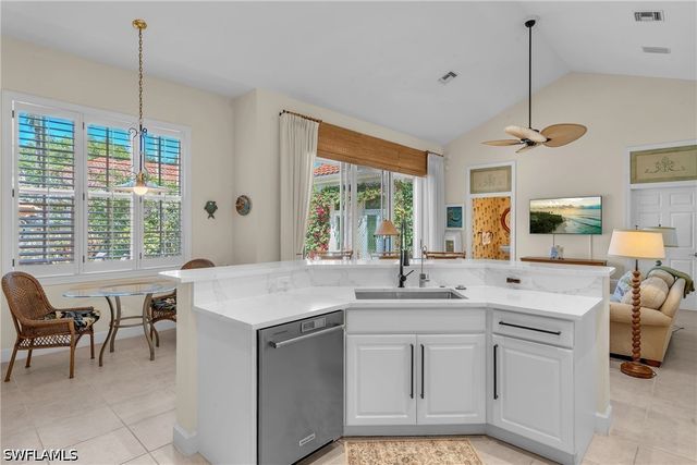 7060 VERDE WAY, Naples, FL 34108