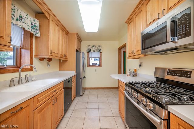5033 N Park Avenue Extension, Warren, OH 44481