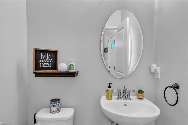 607 Rockies CT, Chesapeake, VA 23320