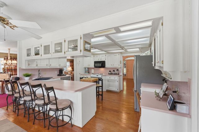 249 Lakeshore Drive, Cleveland, TX 77327