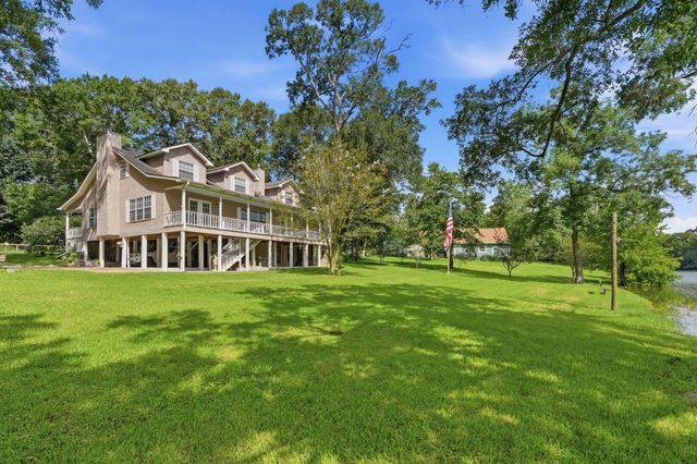249 Lakeshore Drive, Cleveland, TX 77327