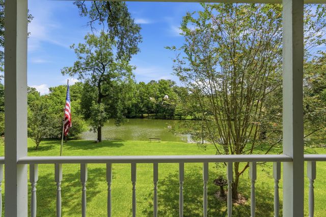 249 Lakeshore Drive, Cleveland, TX 77327