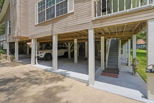 249 Lakeshore Drive, Cleveland, TX 77327