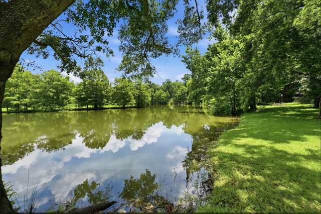 249 Lakeshore Drive, Cleveland, TX 77327