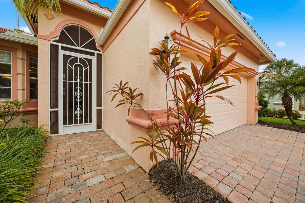11200 SW Birch Tree Circle, Port St. Lucie, FL 34987
