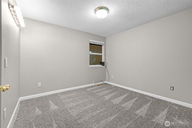 15205 103rd Avenue Ct E, Puyallup, WA 98374