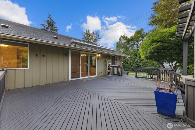 15205 103rd Avenue Ct E, Puyallup, WA 98374