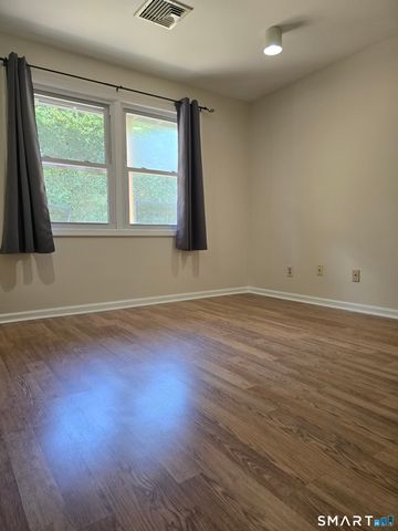 1400 Hartford Turnpike 27, North Haven, CT 06473