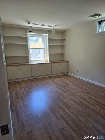 1400 Hartford Turnpike 27, North Haven, CT 06473