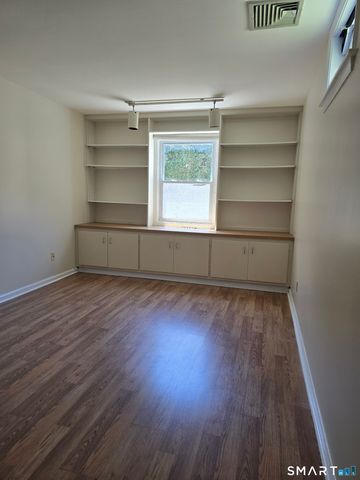 1400 Hartford Turnpike 27, North Haven, CT 06473