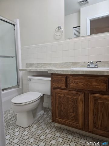 1400 Hartford Turnpike 27, North Haven, CT 06473