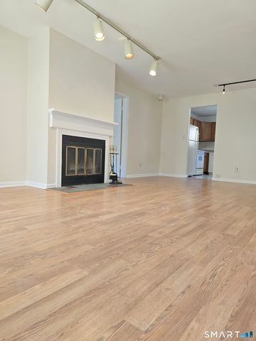 1400 Hartford Turnpike 27, North Haven, CT 06473