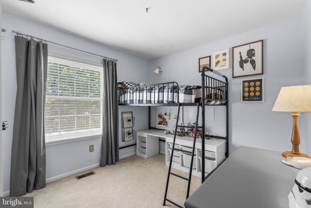 1236 SUMMERFIELD DR, Herndon, VA 20170