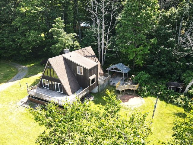 7300 Hamilton Road, Pompey, NY 13078