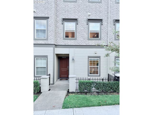 28830 Sw VILLEBOIS Dr, Wilsonville, OR 97070