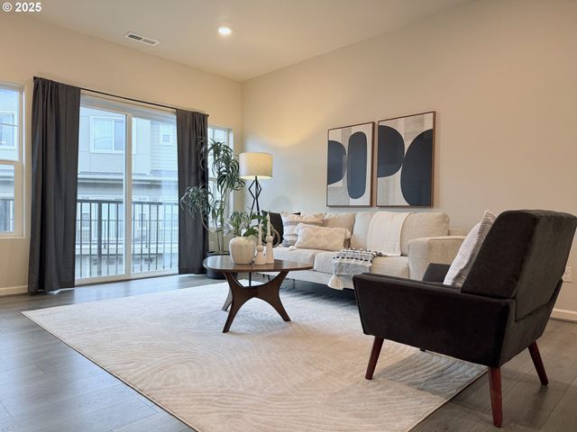 28830 Sw VILLEBOIS Dr, Wilsonville, OR 97070