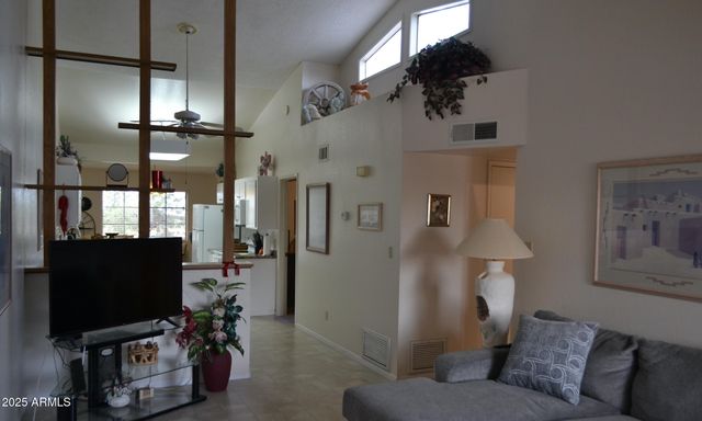 455 S DELAWARE Drive 112, Apache Junction, AZ 85120