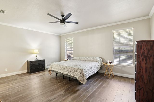 516 Shady Oaks Trail, Burleson, TX 76028