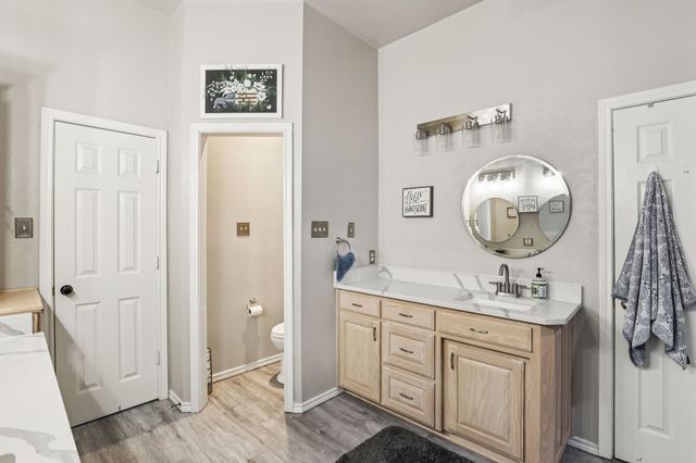 516 Shady Oaks Trail, Burleson, TX 76028