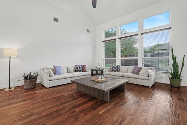 1010 Canyon Edge DR, Austin, TX 78733