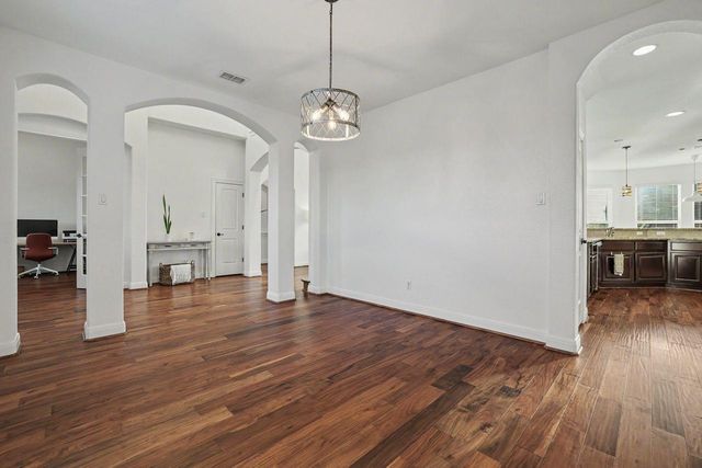 1010 Canyon Edge DR, Austin, TX 78733